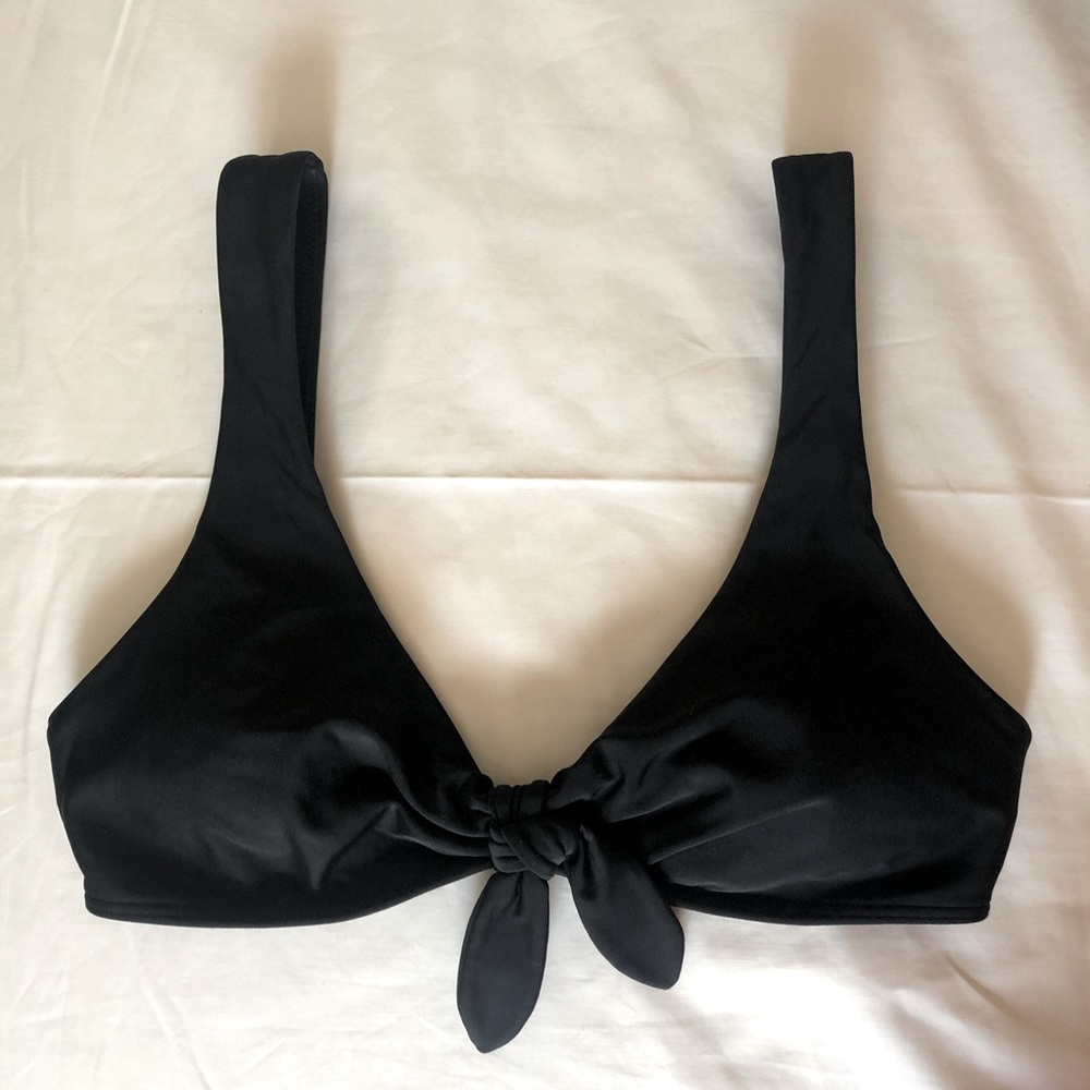 Hollister Knot Front Scoop Bikini Top
